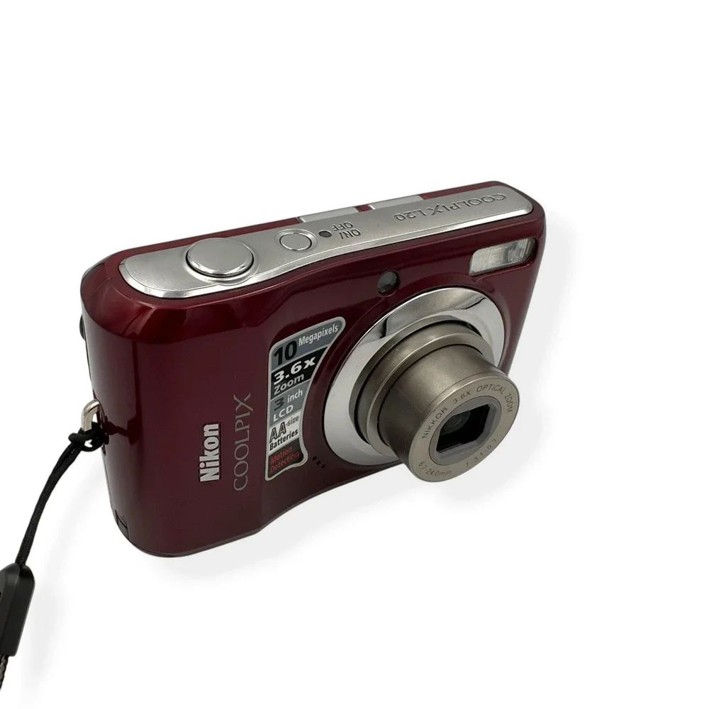 Nikon COOLPIX L20 Red 10MP 3.6x Zoom Digital Camera w/ Card & Manual TESTED